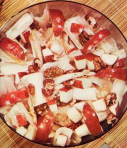 Insalata mista con noci