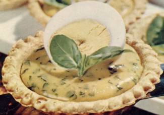 Tartine con maionese e uova sode